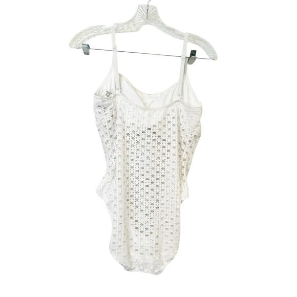 Carmen Marc Valvo Women's Crochet One-Piece Swimsuit White Size 14 NWOT - Picture 4 of 9